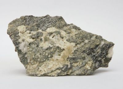 Harmotom, kalcit - důl KHB (Rožná I), Dolní Rožínka